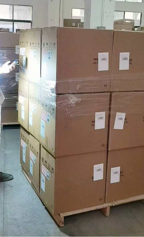 散货在仓库打包